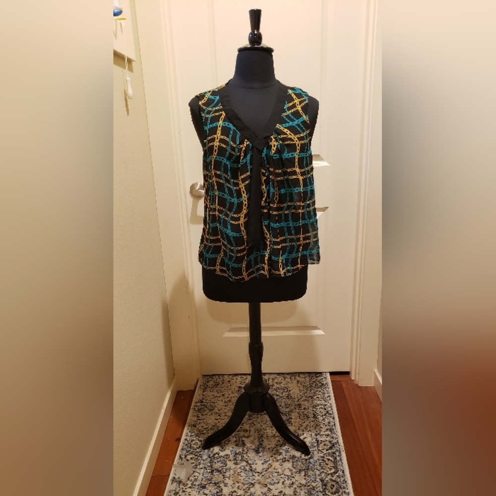 Tattoo Me Black Chain-Print Tie-Front Sleeveless Camisole